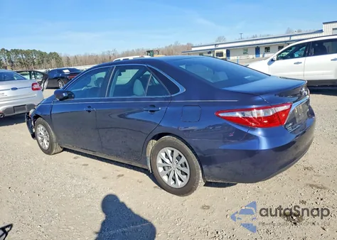 2016 Toyota Camry Le z USA, uszkodzony, nr VIN 4T1BF1FK7GU503027